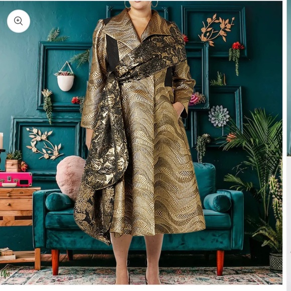 Making the Cut Season 3 Winning Look Jeanette's Metallic Gold Jacquard Coat - Picture 2 of 14